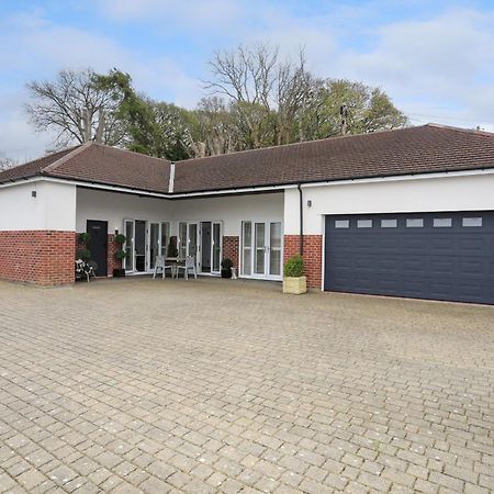 Вилла Oakwood Stables Конви Экстерьер фото
